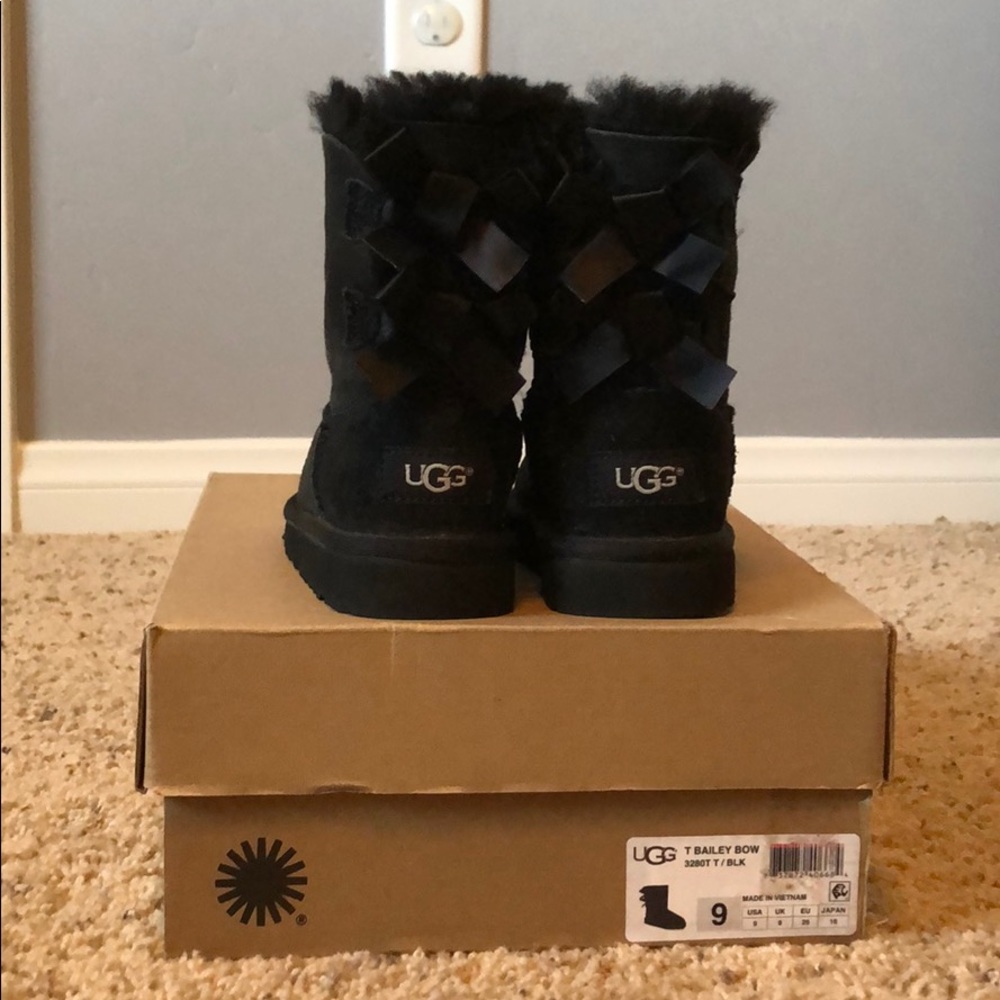 Ugh T Bailey Bow Black